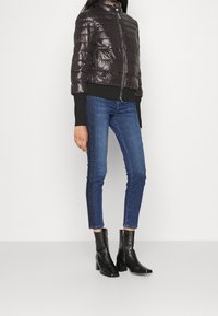 Patrizia Pepe Dunjakker - black