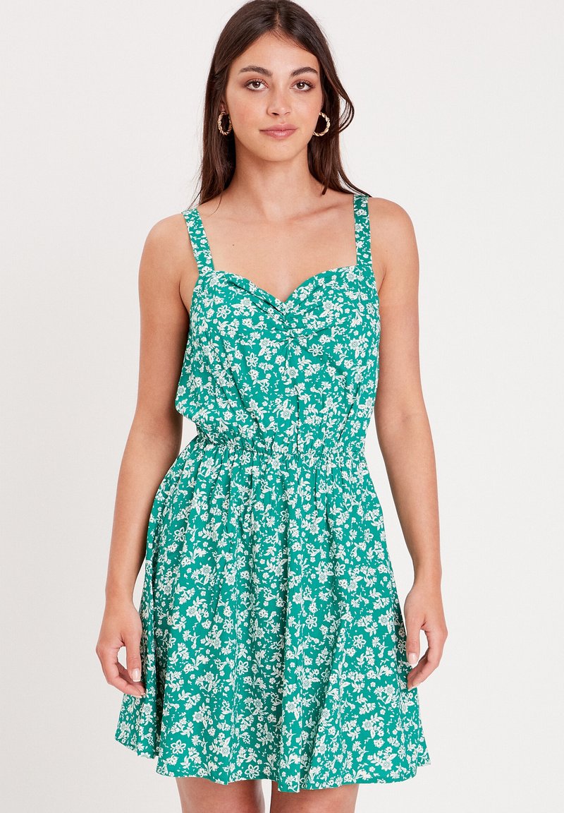 Cache Cache KURZES AUSGESTELLTES - Robe de jour - vert clair
