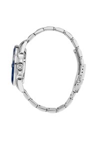 Zilveren metalen polshorloge met een blauwe wijzerplaat, opvallende uurmarkeringen en een gepolijste schakelarmband. Heeft een ronde kast en een verstelbare sluiting.