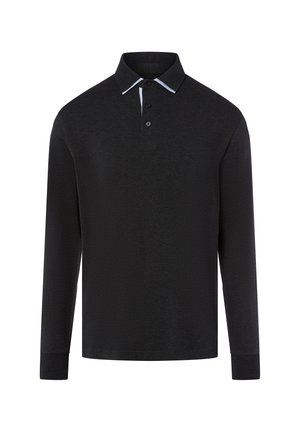 - Koszulka polo
