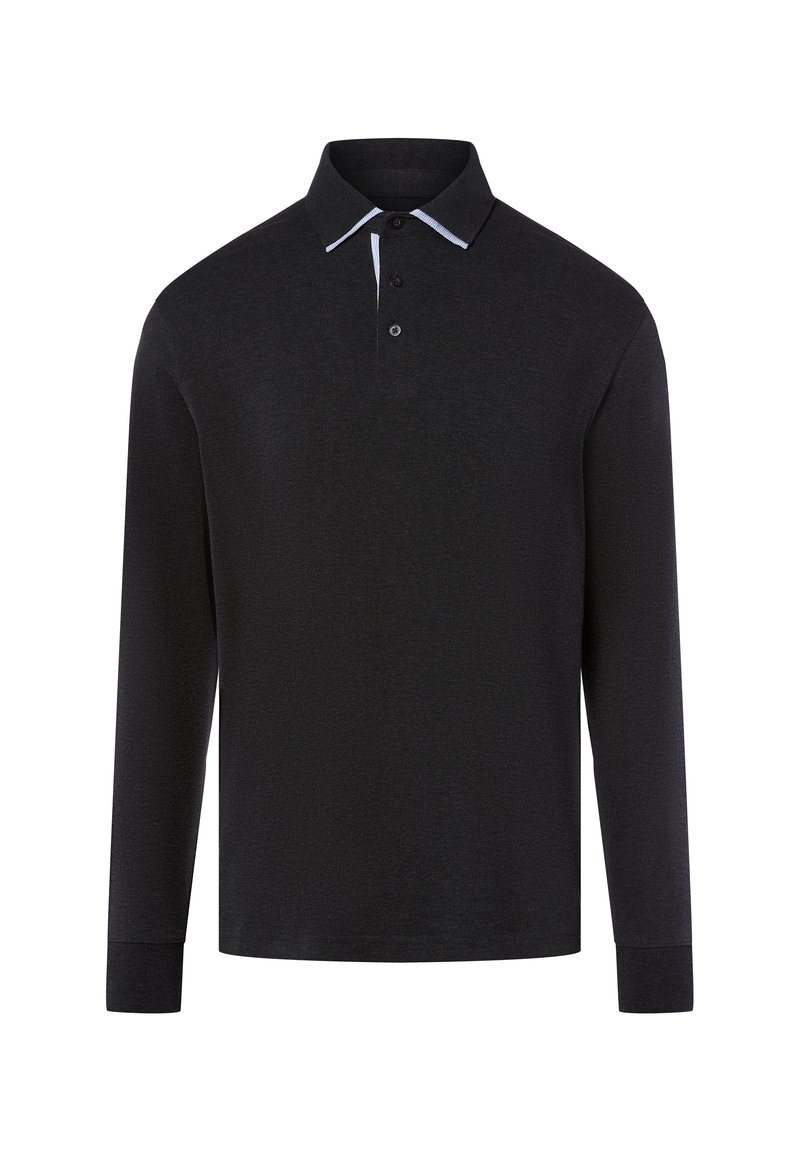 Zwarte longsleeve polo met een gestructureerde stof, drie knopen op de kraag en een contrasterende lichtblauwe streep op de rand van de kraag.