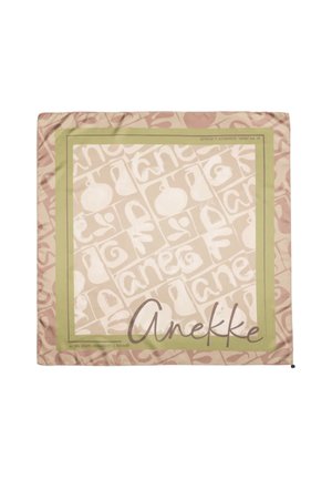 Pañuelo cuadrado con formas abstractas en beige y marrón claro, un borde verde y la palabra "Anekke" escrita en cursiva en la esquina inferior derecha.