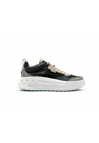 Sneaker con una parte superiore in tessuto nero e grigio, con lacci beige, una suola bianca spessa e un linguetta sul tallone, accentuata da dettagli rosa.