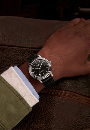 Timex Waterbury Metropolitan Automatic - Watch - black