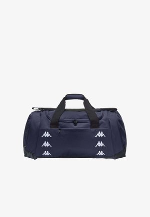Sac de sport bleu marine avec poignées noires, poche avant zippée, et logos de marque blancs répétitifs de chaque côté.