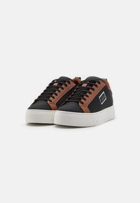 Antony Morato METAL BOLD - Tenisice - nut/black