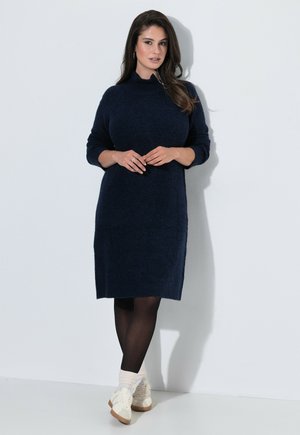 Ulla Popken, ASYMMETRIC ZIP TURTLENECK SWEATER DRESS - Vestido de punto - ink blue