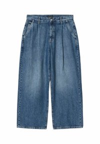 Jean en denim bleu à jambes larges avec plis, poches latérales, fermeture par boutons et passants pour ceinture, posé à plat sur un fond blanc.