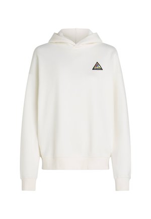 Bílá mikina s kapucí vyrobená z měkké látky. Na levé hrudi má logo černého trojúhelníku s barevnými akcenty. Ribbené manžety a lem.