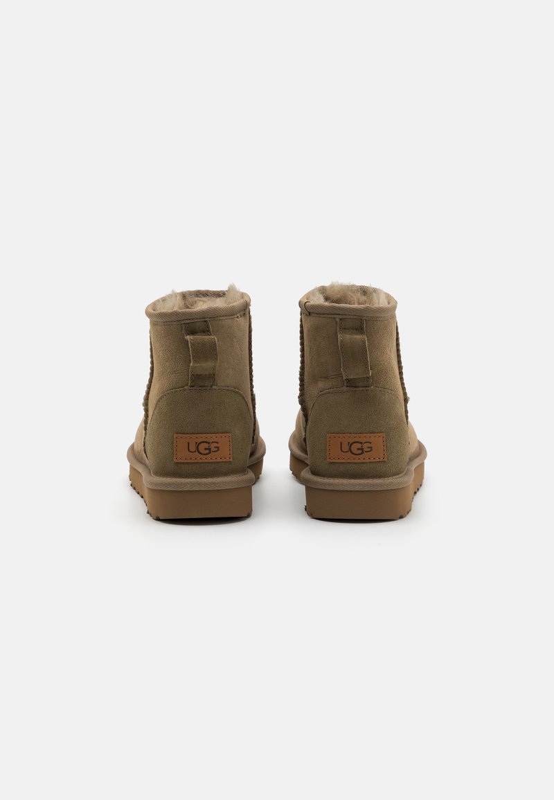 UGG CLASSIC MINI II Winter boots antilope/tan