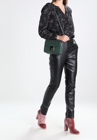 Saint Tropez Camicetta - black