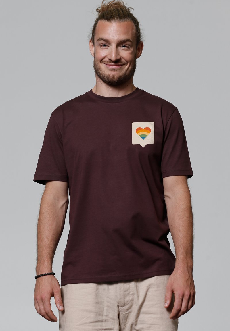 watapparel VON HERZEN - T-shirt imprimé - red brown