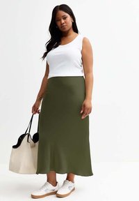 New Look Curves - CURVES MIDI - A-line skirt - khaki Thumbnail Image 1