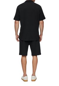 QS CHEMISE - Hemd - schwarz