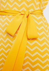 InWear Vardagsklänning - yellow