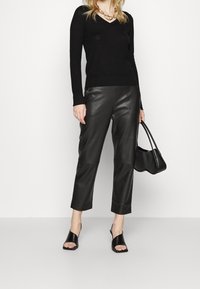 Max Mara Leisure Strickpullover - black
