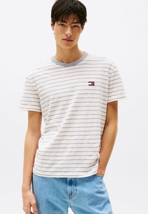 Tommy Jeans BADGE CONTRAST COLLAR - T-shirt imprimé - precious pink   ecru