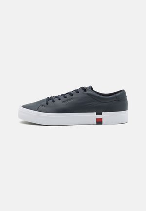 Tommy Hilfiger, MODERN CORPORATE - Sneaker low - desert sky