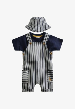 Csíkos tengerészkék kertésznadrág két zsebbel, fa gombokkal és hozzáillő csíkos kalap; puha anyag, rövid ujjú, játékos zsiráf motívummal.