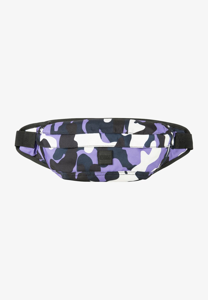 Violet ir juodos spalvos kamufliažo fanny pack'as su lygiu paviršiumi, turintis juodą logotipo pleistrą ir reguliuojamą diržą, užtikrinantį saugų dėvėjimą.