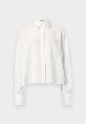 Gekürztes weißes Hemd aus leichtem Stoff mit klassischem Kragen, durchgehender Knopfleiste und langen Ärmeln mit Manschettendetails.