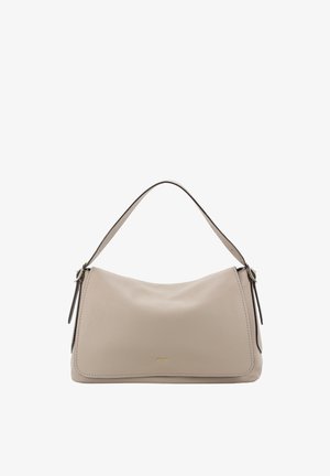 Beige Ledertasche für die Schulter mit geschwungener Form, flachem Boden und einem schlanken, verstellbaren Riemen. Verfügt über dezente Nähte und einen goldenen Logo-Akzent.