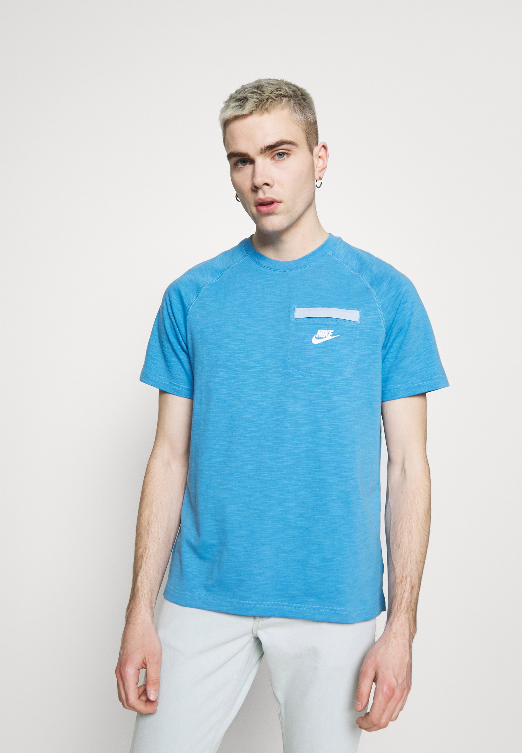 hellblau nike t shirt