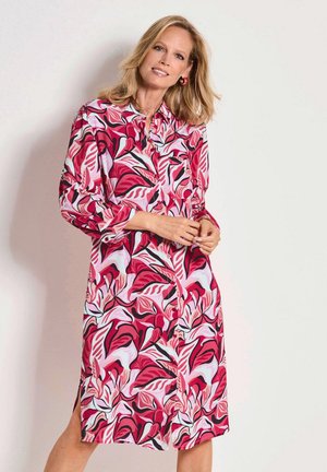 MIT BLÄTTERPRINT - Robe chemise - pink patterned