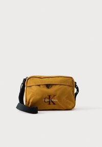 BOLD CAMERA BAG - Torba preko tijela - field moss