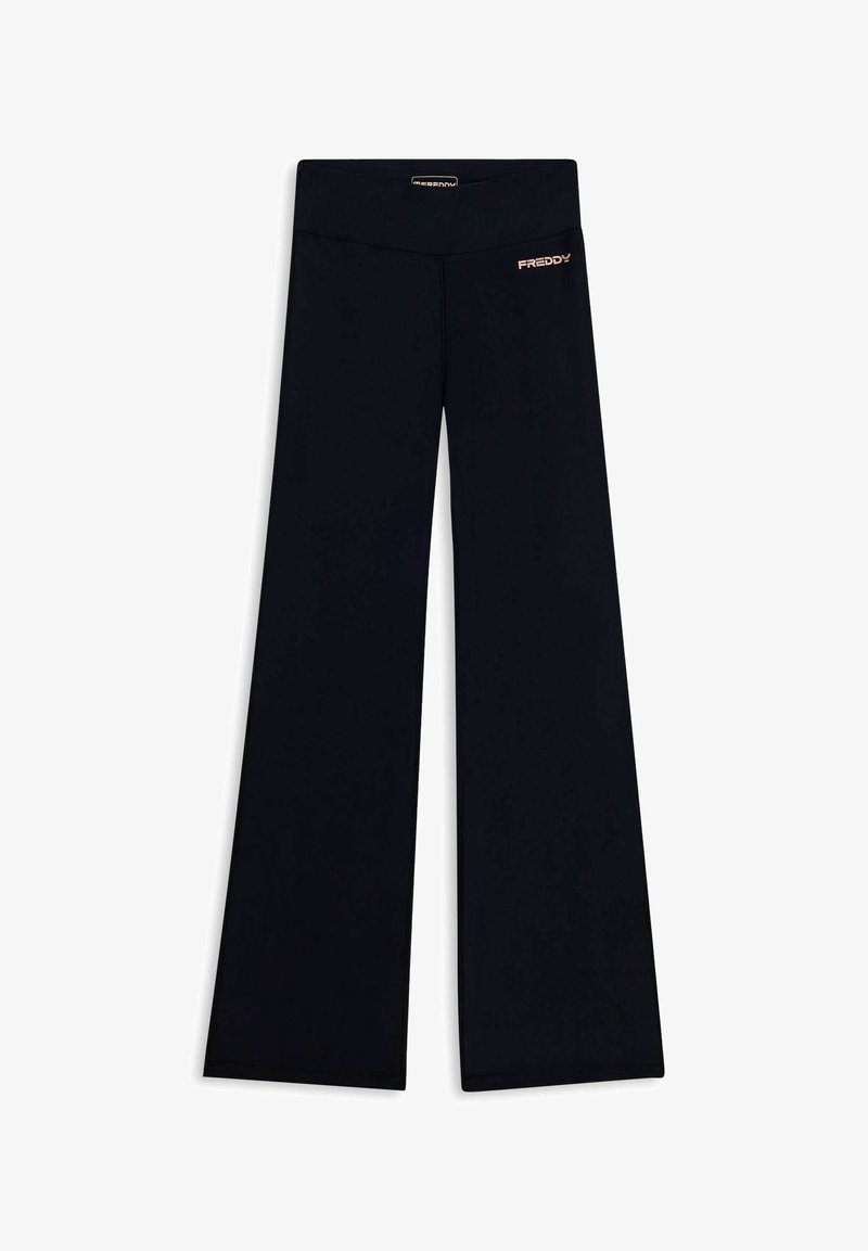 Pantalones de pierna ancha en negro, fabricados con un tejido suave. Presentan una cinturilla alta y un pequeño logotipo "FREDDY" en un acento metálico en la parte frontal.