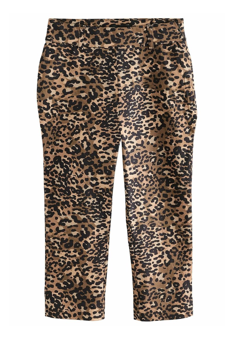 Pantalon imprimé léopard marron avec une coupe droite, poches avant et texture lisse. Des taches noires contrastent avec le fond marron.