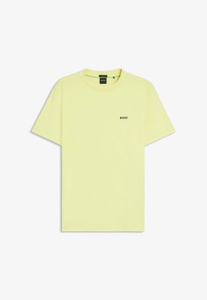 Lichtgeel T-shirt met korte mouwen en een klein zwart "BOSS"-logo op de bovenste linkerborst en een ronde halslijn.