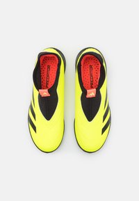 adidas Performance PREDATOR LEAGUE LL TF - Botines de fútbol para césped - team solar yellow 2/core black/solar red