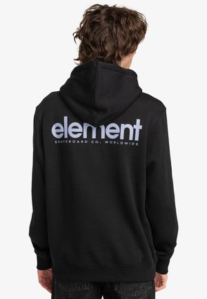 Zwarte hoodie met een groot wit en lichtblauw "element" logo op de achterkant. Bevat een capuchon met trekkoord en ribgebreide manchetten en onderrand.