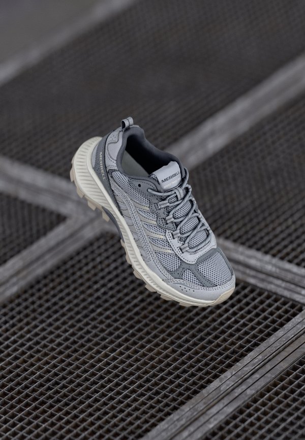 W SPEED STRIKE 2 TREK - Trainers - pigeon