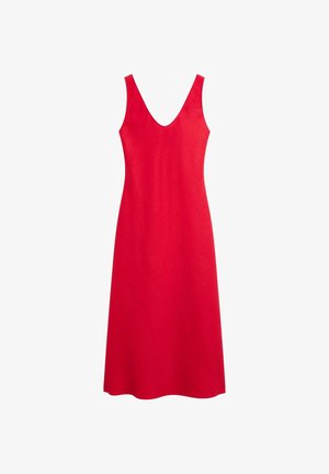 Mouwloze rode midijurk met een diepe V-hals en een licht uitlopende zoom, getoond op een witte achtergrond.