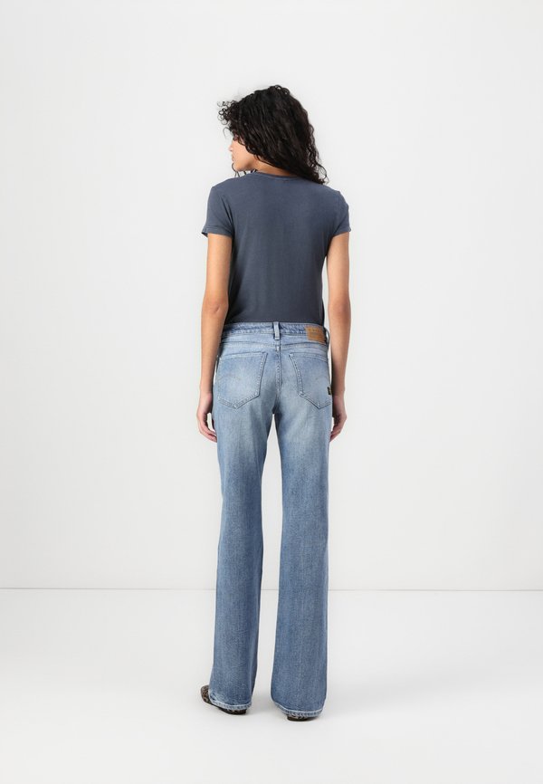 LOW BOOTCUT - Bootcut jeans4