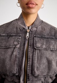 Alpha Industries MULTIPOCKET FLIGHT JACKET - Giubbotto Bomber - black