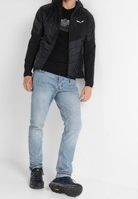 Salewa Běžecká bunda - black