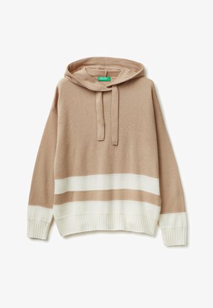 Světle hnědá mikina s měkkou texturou, doplněná bílými pruhy a žebrovaným lemem. Nastavitelné tkaničky v oblasti krku.