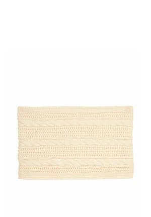 Gestricktes Stirnband in Creme, mit strukturierten Mustern und gerippten Abschnitten, aus weichem, gewebtem Material gefertigt. Rechteckige Form.