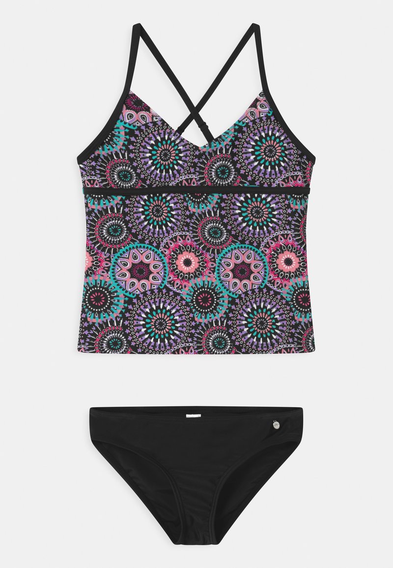 Badeanzug-Set bestehend aus einem Tanktop mit mehrfarbigen Mandala-Mustern und einem einfarbigen schwarzen Bikini-Höschen. Das Material scheint glatt und dehnbar zu sein.