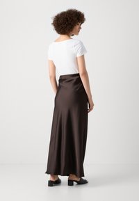 Lindex SKIRT MARY - Jupe longue - dark brown