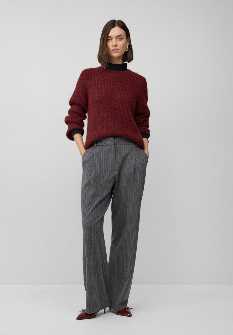 Pull-over Femme Toni Rouge Bordeaux, Près Du Corps, Col Montant, Manches Longues, Taille 42