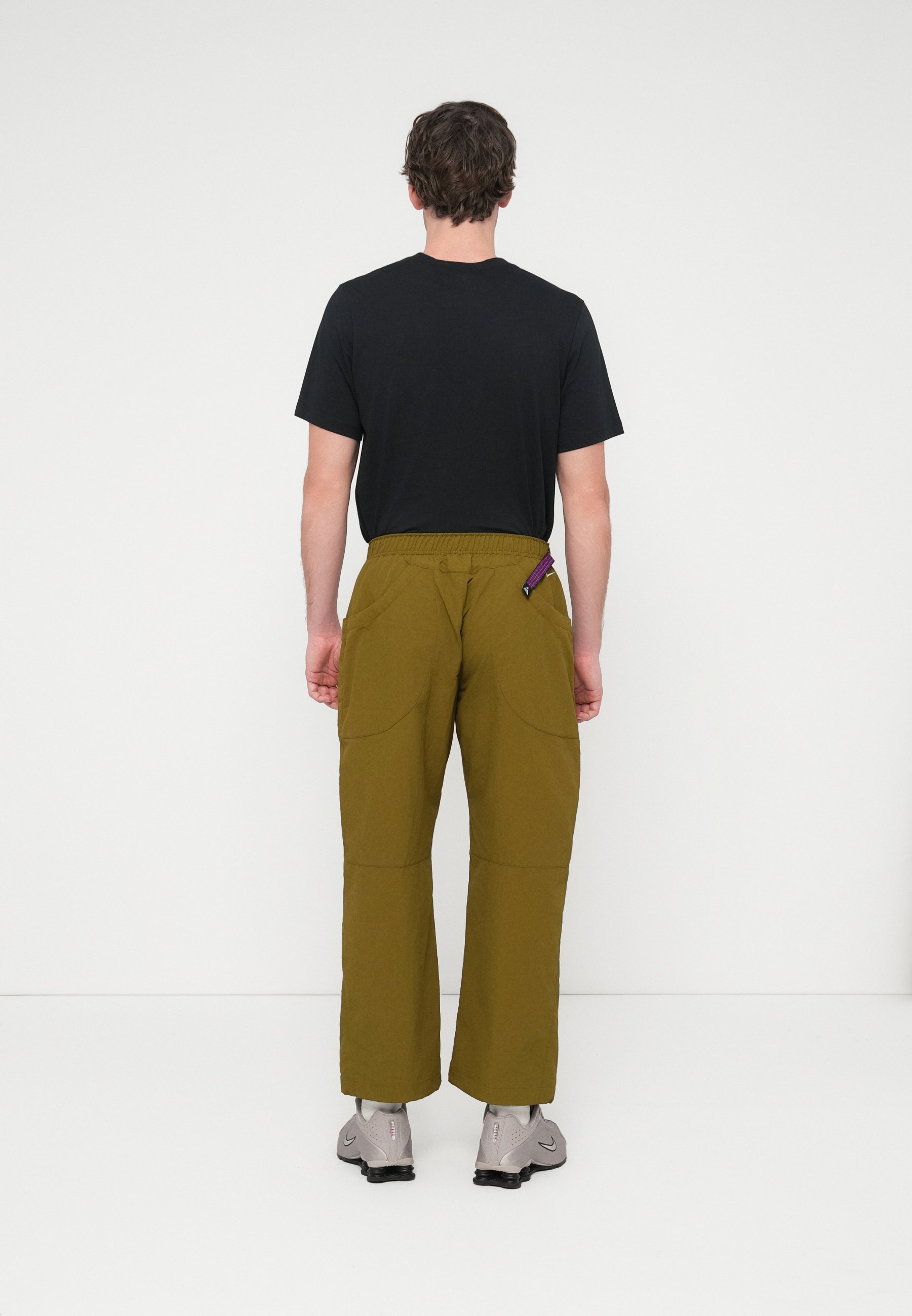 Nike ACG DOLOMITI - Trousers - olive flak/olive - Zalando.ie