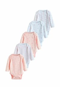 Zestaw pięciu body niemowlęcych z długim rękawem w pastelowych kolorach — różowym i jasnoniebieskim — z kwiatowymi wzorami oraz zapięciami na zatrzaski na dole.