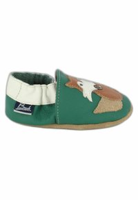 Grüne Lederslipper mit einer weichen beigen Sohle, versehen mit einem Fuchsdesign in Braun und Weiß. Mit elastischem Knöchel für einfaches Anziehen.