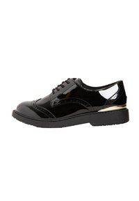 Scarpa oxford in vernice nera con dettagli brogue, punta tondeggiante e accento dorato a contrasto sul tacco, dotata di suola in gomma texture.