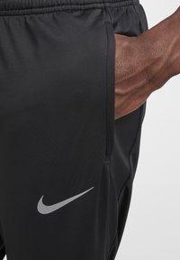 Nike Performance - Spodnie treningowe