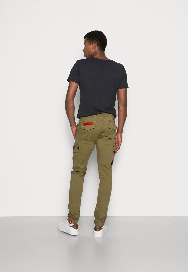 PETROL PATCH - Cargo trousers - oliv3